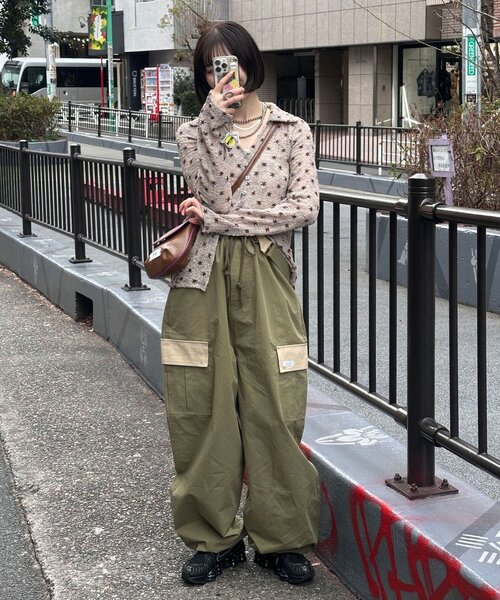 CIAOPANIC（チャオパニック）の「【UNESS/ユーネス】サスペンダー付ワイドカーゴパンツ/サロペット（その他パンツ・レディース・カーキ/ベージュ・ONE SIZE）」の19枚目の写真