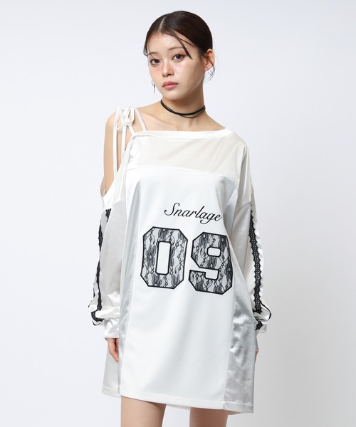 SPIRALGIRL(スパイラルガール)の「ワンショルダーナンバリングレーストップス(Tシャツ/カットソー・レディース・ホワイト/ブラック/ブルー・FREE)」の20枚目の写真