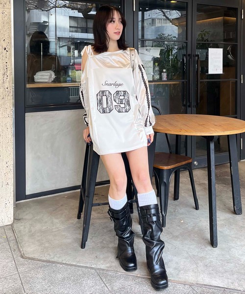 SPIRALGIRL(スパイラルガール)の「ワンショルダーナンバリングレーストップス(Tシャツ/カットソー・レディース・ホワイト/ブラック/ブルー・FREE)」の10枚目の写真