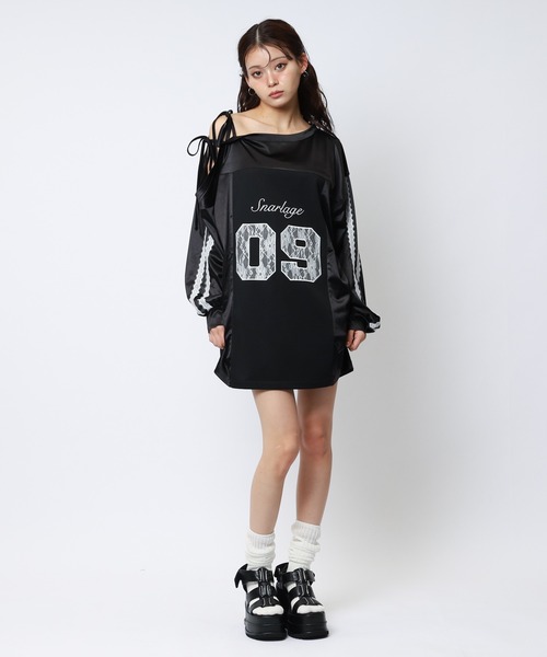 SPIRALGIRL(スパイラルガール)の「ワンショルダーナンバリングレーストップス(Tシャツ/カットソー・レディース・ホワイト/ブラック/ブルー・FREE)」の13枚目の写真