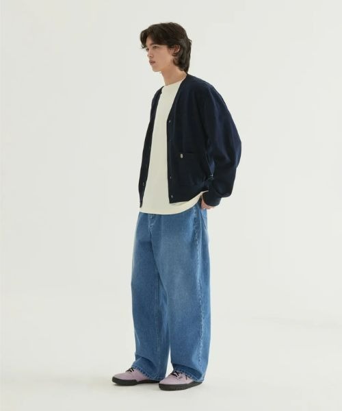COVERNAT（カバーナット）の「[SOOBIN着用] V-NECK KNIT CARDIGAN（カーディガン/ボレロ・メンズ・ネイビー/ライトカーキ・LARGE/X-LARGE/MEDIUM/SMALL）」の4枚目の写真