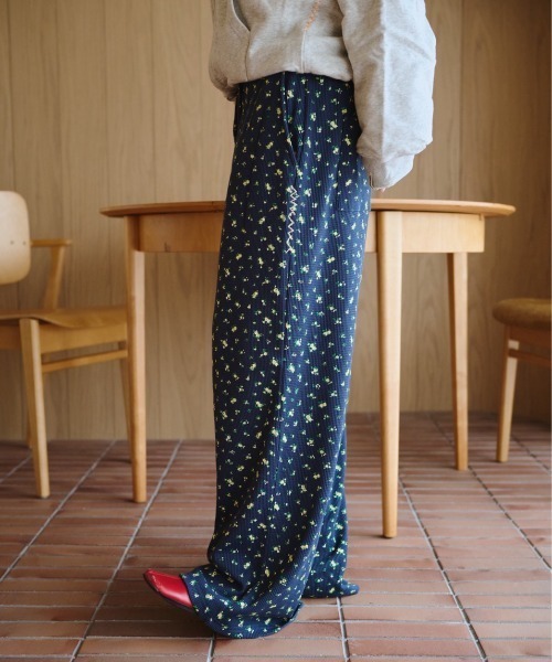 common gull products.(コモンガルプロダクツ)の「小さなお花畑のワッフルロングパンツ(スウェットパンツ・レディース・ネイビー/ライトブルー/ホワイト系/イエロー系・SMALL/MEDIUM/LARGE)」の17枚目の写真