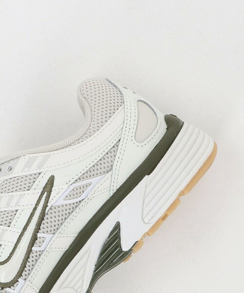 NIKE(ナイキ)の「<NIKE>W P-6000 スニーカー(スニーカー・レディース・オフホワイト・22.5cm/23.5cm/24cm/25.5cm/25cm)」の9枚目の写真