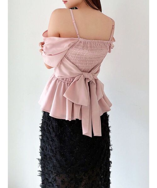 RESEXXY（リゼクシー）の「オフショルシャーリングチュニック（シャツ/ブラウス・レディース・ピンク/ホワイト/ブラック・FREE）」の3枚目の写真