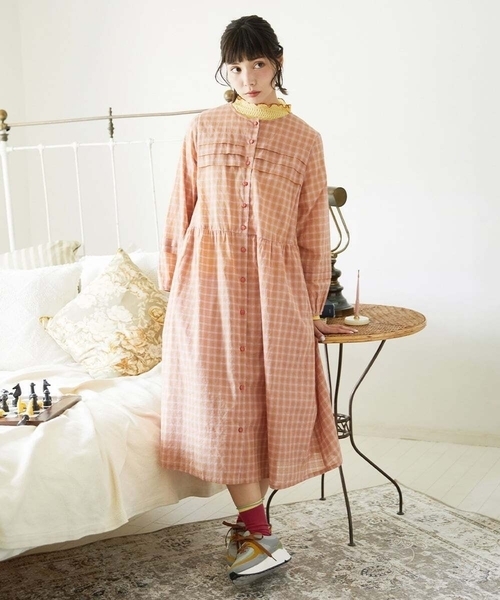 Jocomomola(ホコモモラ)の「Puntada ギンガムチェックシャツワンピース(ワンピース・レディース・オレンジ/グリーン・40)」の3枚目の写真