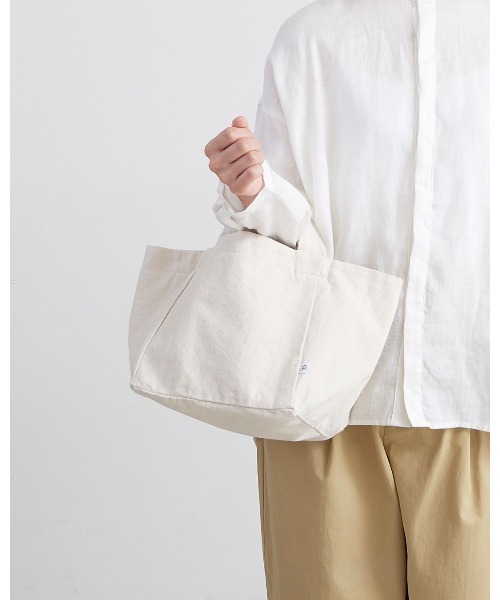 pouto(ポウト)の「【 pouto / ポウト 】 CANVAS CUBE TOTE SMALL / キャンバスキューブトートバッグ Sサイズ PO-003 DLI(トートバッグ・レディース・ブラック/グレー/ナチュラル/ブルー/レッド・FREE)」の3枚目の写真