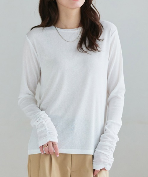 Pierrot（ピエロ）の「袖シャーリングシアーロングスリーブTシャツ（Tシャツ/カットソー・レディース・チャコール/オフホワイト/ブラック/ベビーピンク/サックスブルー・L/M/LL）」の6枚目の写真