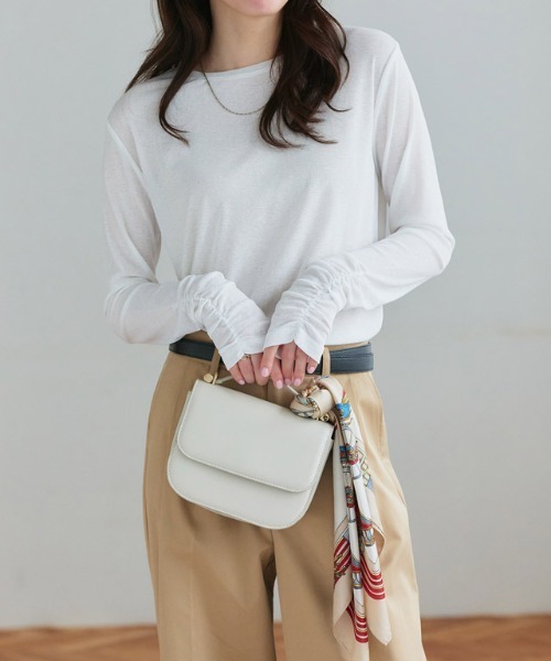 Pierrot（ピエロ）の「袖シャーリングシアーロングスリーブTシャツ（Tシャツ/カットソー・レディース・チャコール/オフホワイト/ブラック/ベビーピンク/サックスブルー・L/M/LL）」の13枚目の写真