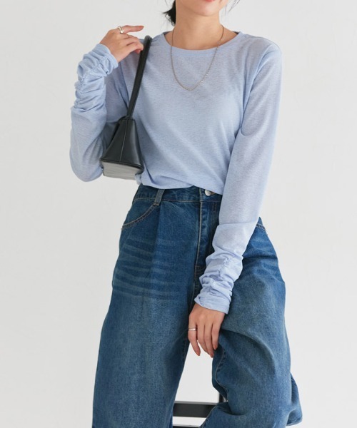 Pierrot(ピエロ)の「袖シャーリングシアーロングスリーブTシャツ(Tシャツ/カットソー・レディース・チャコール/オフホワイト/ブラック/ベビーピンク/サックスブルー・L/M/LL)」の22枚目の写真