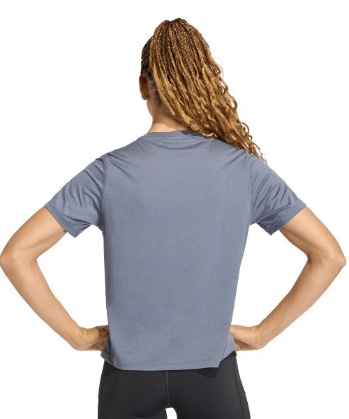 adidas(アディダス)の「アディダス adidas ワークアウト エッセンシャル クルーネック Tシャツ(Tシャツ/カットソー・レディース・ホワイト/スモークピンク・S/M/L)」の9枚目の写真