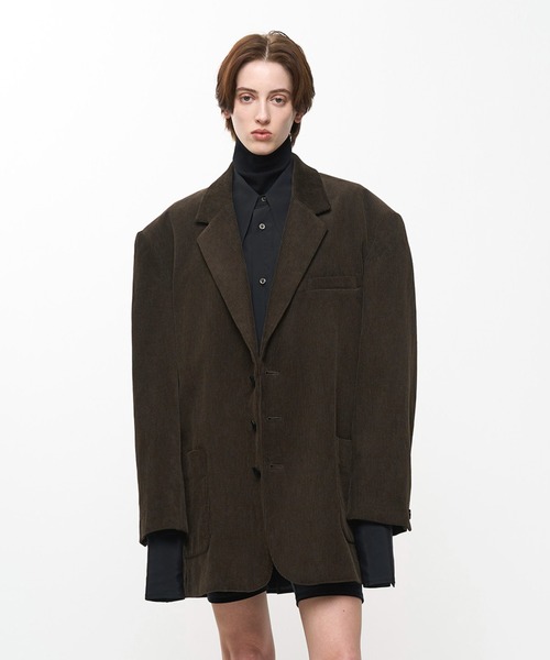 Juha(ユハ)の「OVERSIZED CORDUROY JACKET(テーラードジャケット・メンズ・ブラウン/ブラック・3/4)」の2枚目の写真