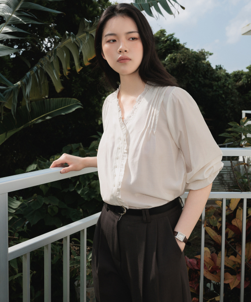 DEHEVE（デヘヴェ）の「Frill Pintuck Blouse [Ivory]（シャツ/ブラウス・レディース・アイボリー・FREE）」の4枚目の写真