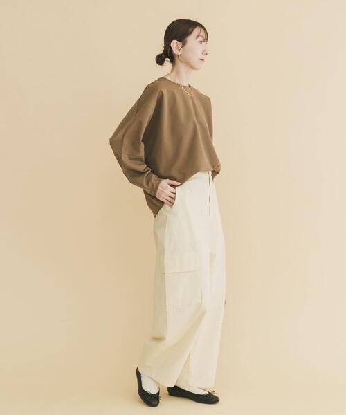 ITEMS URBANRESEARCH（アイテムズ アーバンリサーチ）の「バレルカーゴパンツ（その他パンツ・レディース・オフホワイト/ネイビー/ブラウン・FREE）」の15枚目の写真