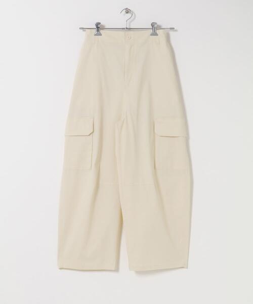 ITEMS URBANRESEARCH（アイテムズ アーバンリサーチ）の「バレルカーゴパンツ（その他パンツ・レディース・オフホワイト/ネイビー/ブラウン・FREE）」の18枚目の写真