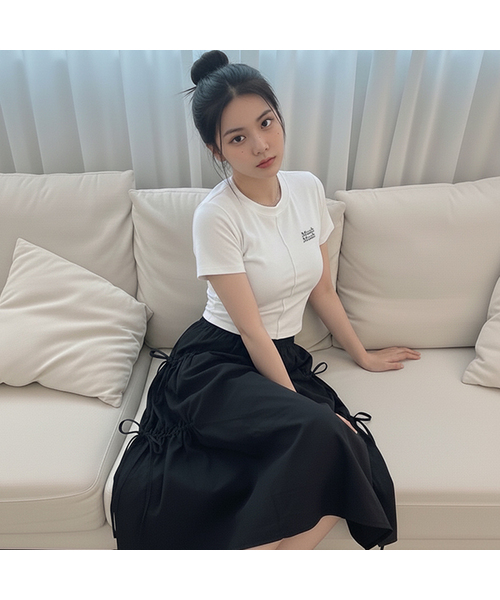 muahmuah（ムーアムーア）の「ポイントクロップピンタック半袖Tシャツ [2色]（Tシャツ/カットソー・レディース・ブラック/アイボリー・FREE）」の2枚目の写真