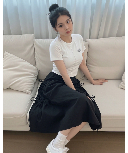 muahmuah（ムーアムーア）の「ポイントクロップピンタック半袖Tシャツ [2色]（Tシャツ/カットソー・レディース・ブラック/アイボリー・FREE）」の17枚目の写真