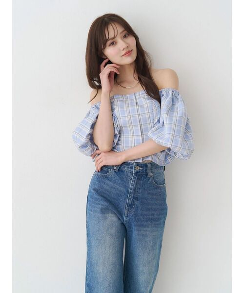 MERCURYDUO（マーキュリーデュオ）の「2WAYチェックオフショルベアブラウス（シャツ/ブラウス・レディース・ブルー/ライム・FREE）」の2枚目の写真