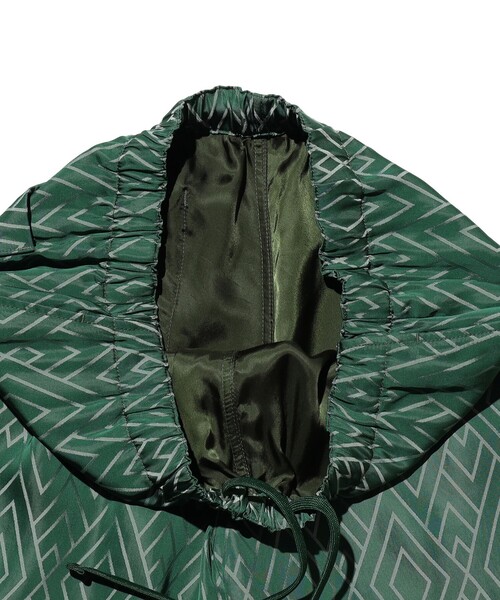 BEAMS PLUS(ビームスプラス)の「Easy Shorts Cupro Diamond Pattern(その他パンツ・メンズ・ネイビー/グリーン・SMALL/LARGE/MEDIUM/X-LARGE)」の13枚目の写真