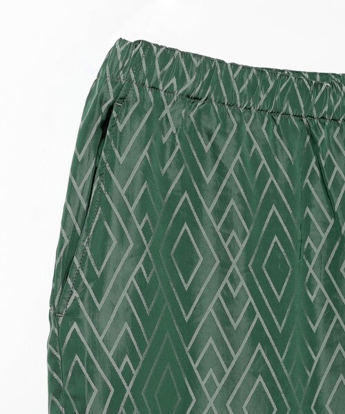 BEAMS PLUS(ビームスプラス)の「Easy Shorts Cupro Diamond Pattern(その他パンツ・メンズ・ネイビー/グリーン・SMALL/LARGE/MEDIUM/X-LARGE)」の16枚目の写真