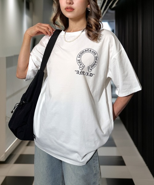 Candlestick（キャンドルスティック）の「ラインストーン ホースシュー ワイドシルエット ストレッチ 半袖Tシャツ（Tシャツ/カットソー・レディース・ホワイト/スミクロ/ブラック・M/L）」の4枚目の写真