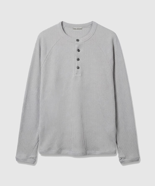 ANOLORCODE（アノローコード）の「クロップワッフルヘンリーネックTシャツ (3色)（Tシャツ/カットソー・レディース・ブルー/チャコールグレー/ライトグレー・MEDIUM/LARGE）」の10枚目の写真