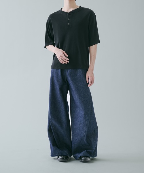 SELLE GLANT(セレグランテ)の「RING BUTTON HENLEY NECK T-SHIRT リングボタンヘンリーネックTシャツ(Tシャツ/カットソー・メンズ・ブラック/チャコールグレー/ブルーグリーン・SMALL/MEDIUM/LARGE)」の10枚目の写真