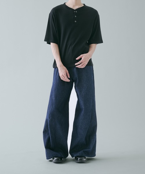 SELLE GLANT(セレグランテ)の「RING BUTTON HENLEY NECK T-SHIRT リングボタンヘンリーネックTシャツ(Tシャツ/カットソー・メンズ・ブラック/チャコールグレー/ブルーグリーン・SMALL/MEDIUM/LARGE)」の11枚目の写真