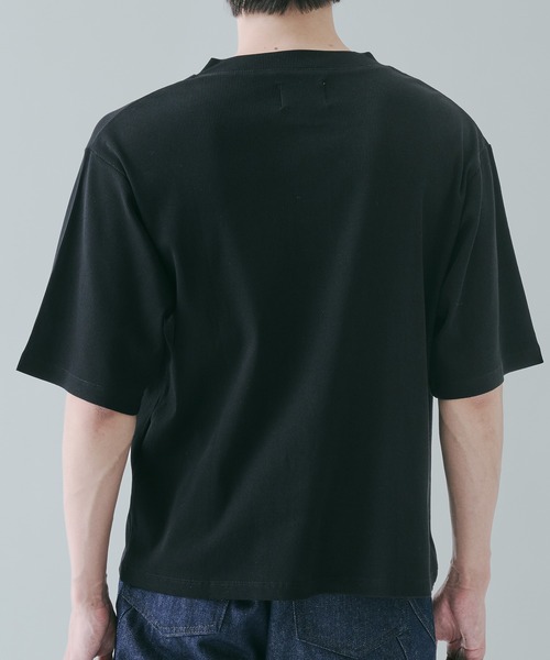 SELLE GLANT(セレグランテ)の「RING BUTTON HENLEY NECK T-SHIRT リングボタンヘンリーネックTシャツ(Tシャツ/カットソー・メンズ・ブラック/チャコールグレー/ブルーグリーン・SMALL/MEDIUM/LARGE)」の8枚目の写真