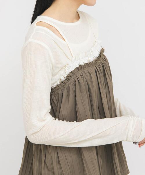 KBF(ケイビーエフ)の「アシメレイヤードTEE(Tシャツ/カットソー・レディース・アイボリー/ブラック/ライトブルー・ONE)」の11枚目の写真