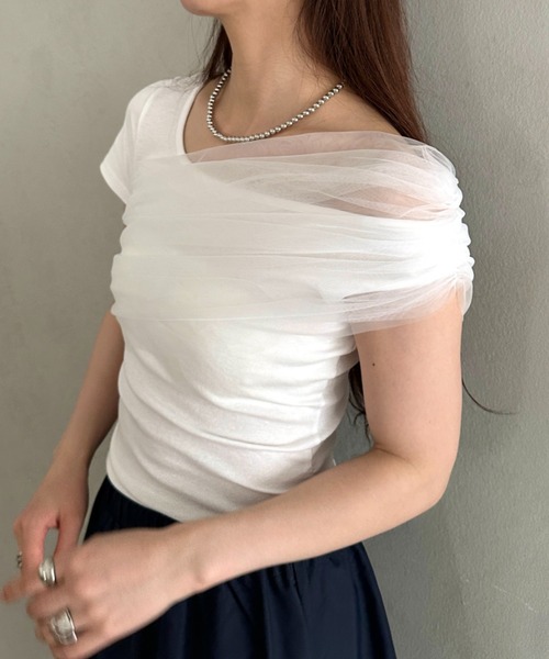 MYMOOD.(マイムード)の「チュールドッキングアシメントリーカットソー 半袖Tシャツ ワンショルダートップス(Tシャツ/カットソー・レディース・ブラック/ホワイト・FREE)」の4枚目の写真