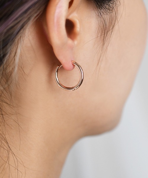 Fun & Daily(ファンアンドデイリー)の「F&D : 15mm シンプリーフープピアス(ピアス(両耳用)・レディース・ピンクゴールド/シルバー/ゴールド・FREE)」の5枚目の写真