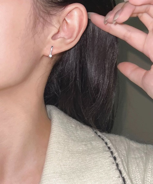 LA VORAGINE(ラ ヴォラジネ)の「ドロップピアスストーン1粒フープピアス 金属アレルギー対応(ピアス(両耳用)・レディース・シルバー/ゴールド・FREE)」の11枚目の写真