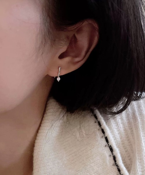 LA VORAGINE(ラ ヴォラジネ)の「ドロップピアスストーン1粒フープピアス 金属アレルギー対応(ピアス(両耳用)・レディース・シルバー/ゴールド・FREE)」の14枚目の写真