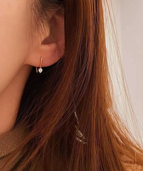 LA VORAGINE(ラ ヴォラジネ)の「ドロップピアスストーン1粒フープピアス 金属アレルギー対応(ピアス(両耳用)・レディース・シルバー/ゴールド・FREE)」の4枚目の写真