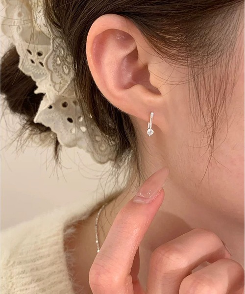 LA VORAGINE(ラ ヴォラジネ)の「ドロップピアスストーン1粒フープピアス 金属アレルギー対応(ピアス(両耳用)・レディース・シルバー/ゴールド・FREE)」の3枚目の写真