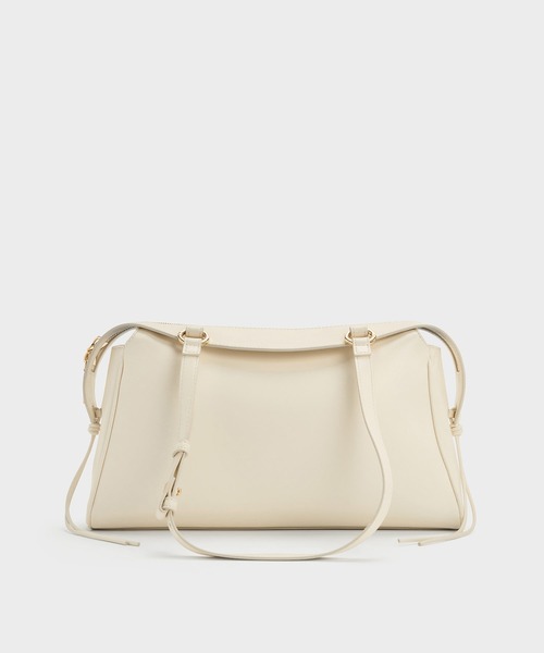 CHARLES & KEITH(チャールズ & キース)の「Haylen ヘイレン ブレイディドチャーム トートバッグ(トートバッグ・レディース・クリーム・M)」の6枚目の写真