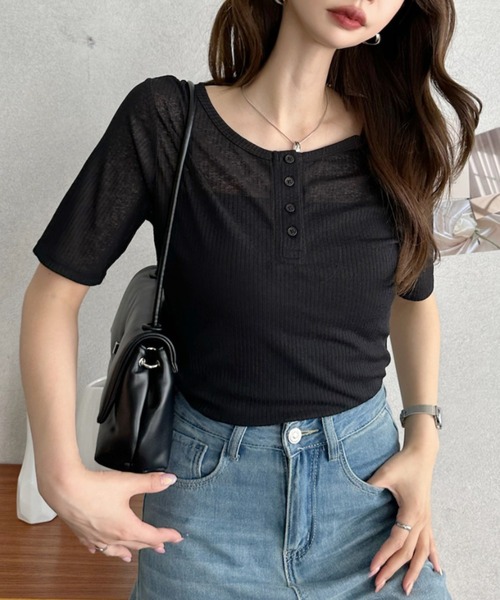 TREOVER（トレオーバー）の「サラっと軽やかな着心地の半袖ヘンリーネックTシャツ（Tシャツ/カットソー・レディース・ライトグレー/ピンク/ブラック・FREE）」の4枚目の写真