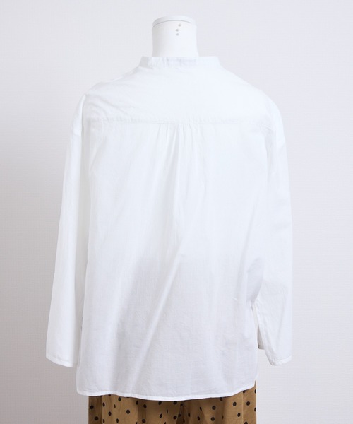 vent blanc(ヴァンブラン)の「vent blanc ヴァンブラン コットンローン ピンタック デザインシャツブラウス(シャツ/ブラウス・レディース・ブラック/オフホワイト/インディゴブルー・FREE)」の13枚目の写真