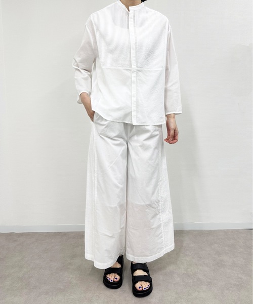 vent blanc(ヴァンブラン)の「vent blanc ヴァンブラン コットンローン ピンタック デザインシャツブラウス(シャツ/ブラウス・レディース・ブラック/オフホワイト/インディゴブルー・FREE)」の4枚目の写真