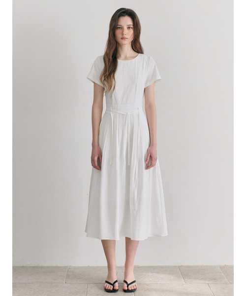 ETMON(エトモン)の「Pintuck Pleats Strap Dress, White(ワンピース・レディース・その他・SMALL/MEDIUM)」の2枚目の写真