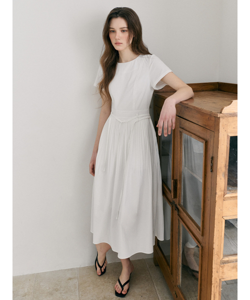 ETMON(エトモン)の「Pintuck Pleats Strap Dress, White(ワンピース・レディース・その他・SMALL/MEDIUM)」の4枚目の写真