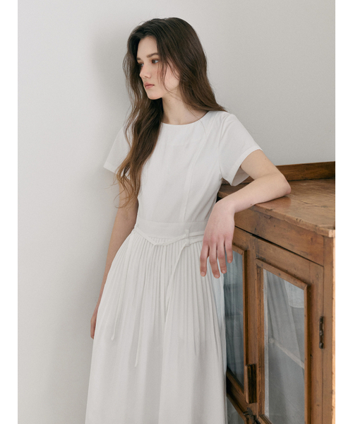 ETMON(エトモン)の「Pintuck Pleats Strap Dress, White(ワンピース・レディース・その他・SMALL/MEDIUM)」の5枚目の写真
