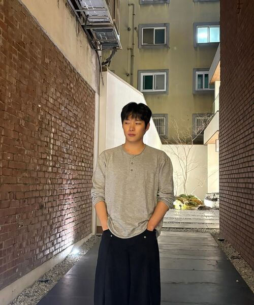 MASSNOUN(マスノウン)の「スラブカットディバイドヘンリーネックロングスリーブMSSLS001-GY(Tシャツ/カットソー・レディース・その他・MEDIUM/LARGE)」の10枚目の写真