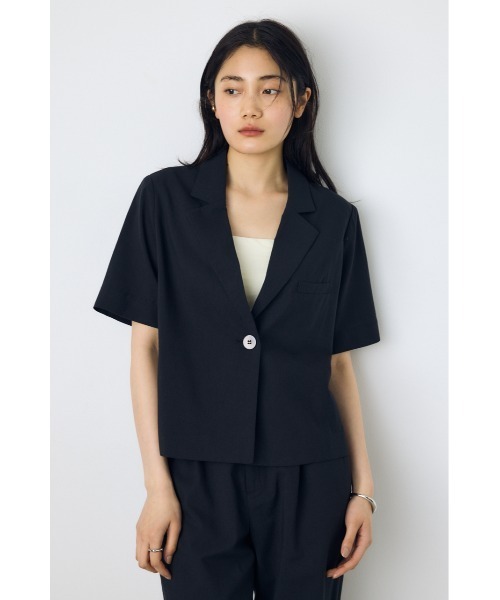 AZUL by moussy(アズールバイマウジー)の「クロップドハーフスリーブジャケット(テーラードジャケット・レディース・ベージュ/ブラック・MEDIUM/SMALL)」の1枚目の写真