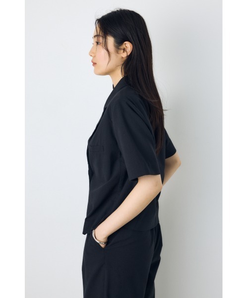 AZUL by moussy(アズールバイマウジー)の「クロップドハーフスリーブジャケット(テーラードジャケット・レディース・ベージュ/ブラック・MEDIUM/SMALL)」の5枚目の写真