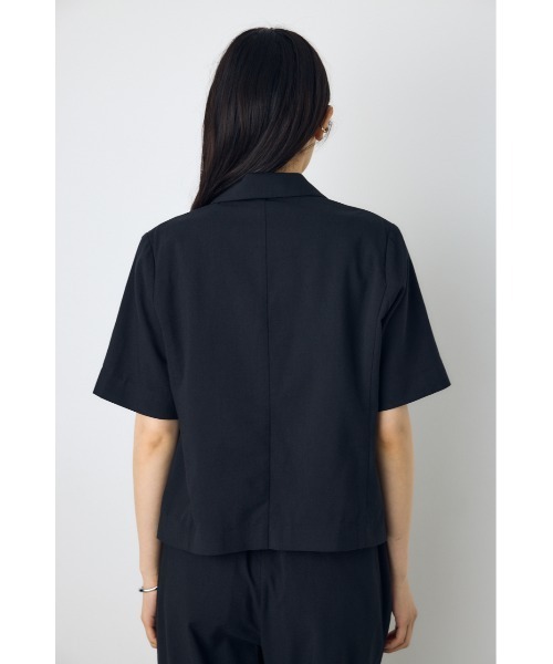 AZUL by moussy(アズールバイマウジー)の「クロップドハーフスリーブジャケット(テーラードジャケット・レディース・ベージュ/ブラック・MEDIUM/SMALL)」の6枚目の写真