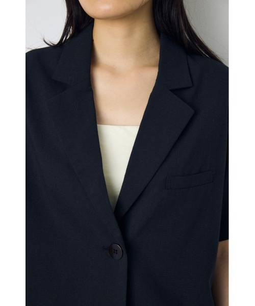 AZUL by moussy(アズールバイマウジー)の「クロップドハーフスリーブジャケット(テーラードジャケット・レディース・ベージュ/ブラック・MEDIUM/SMALL)」の8枚目の写真