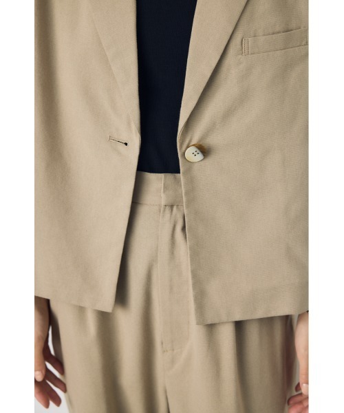 AZUL by moussy(アズールバイマウジー)の「クロップドハーフスリーブジャケット(テーラードジャケット・レディース・ベージュ/ブラック・MEDIUM/SMALL)」の19枚目の写真