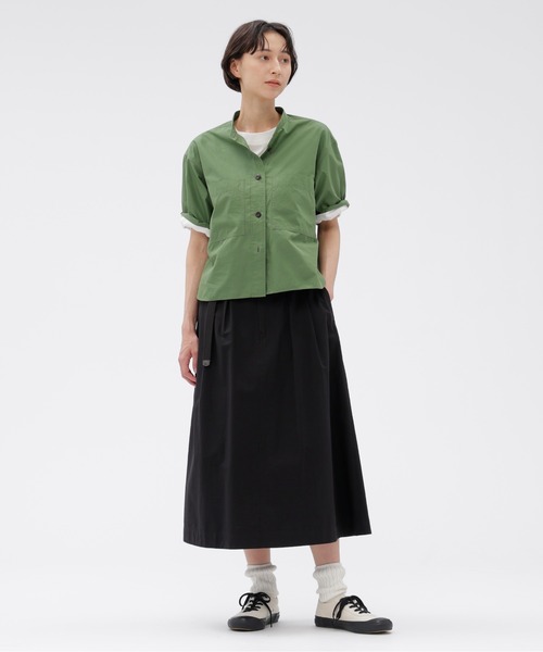 MHL.（エムエイチエル）の「LIGHTWEIGHT COTTON NYLON TWILL（スカート・レディース・ボルドー/ブラック・3/2/1/0）」の3枚目の写真