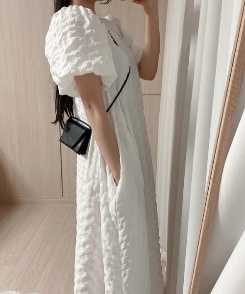 FAVORITO（ファヴォリート）の「Uネックロングワンピース（ワンピース・レディース・ブラック/ホワイト・F）」の4枚目の写真